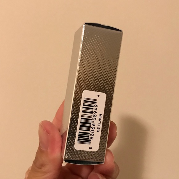 TOM FORD Extreme Lip Spark Lipstick Clash (Red) - Picture 4 of 4